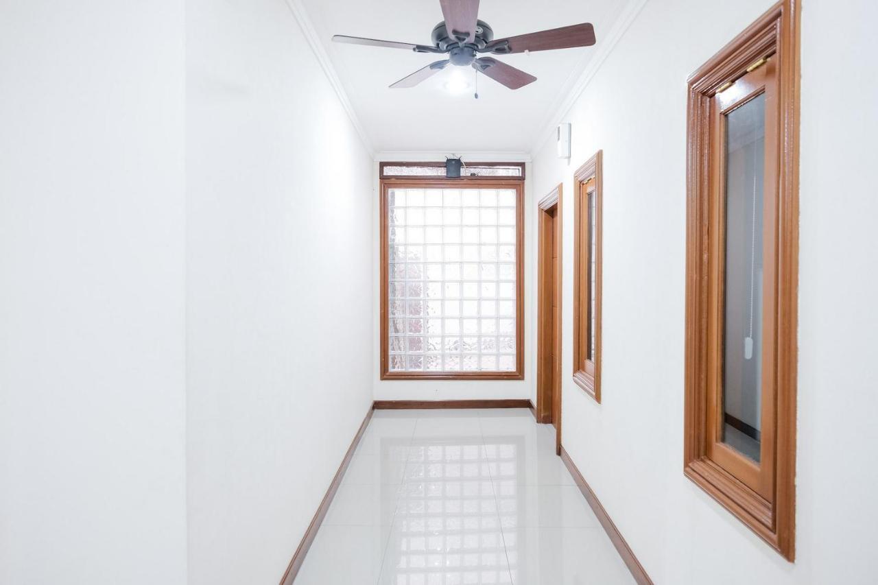 ג'קרטה Wisma Delapan Mitra Reddoorz מראה חיצוני תמונה